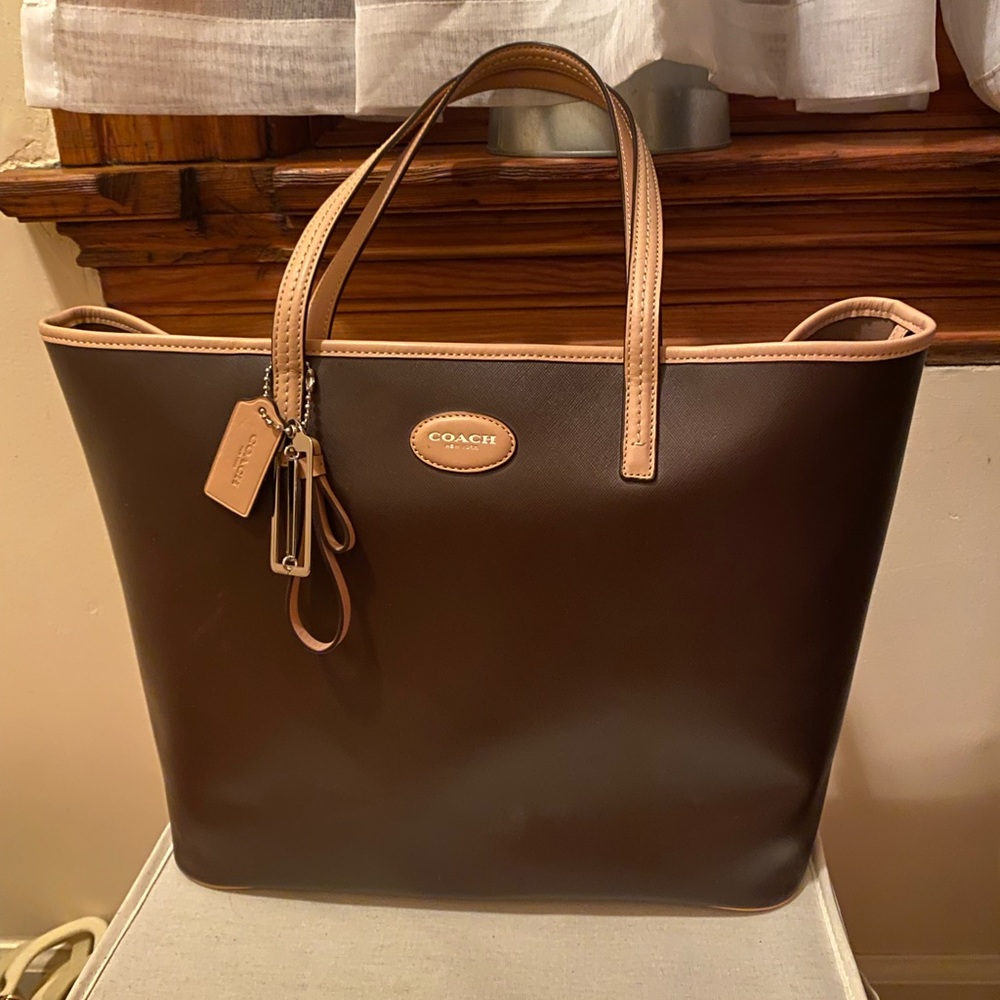 Coach brown tote - excellent condition